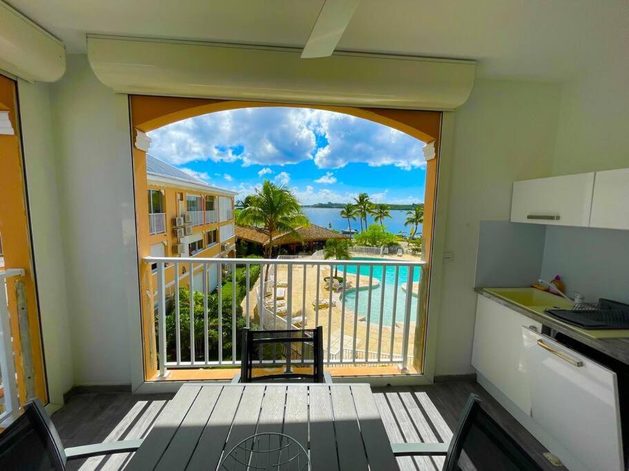 Superbe Studio Lumineux, Vue Sur Piscine Et Mer Baie Nettlé Extérieur photo